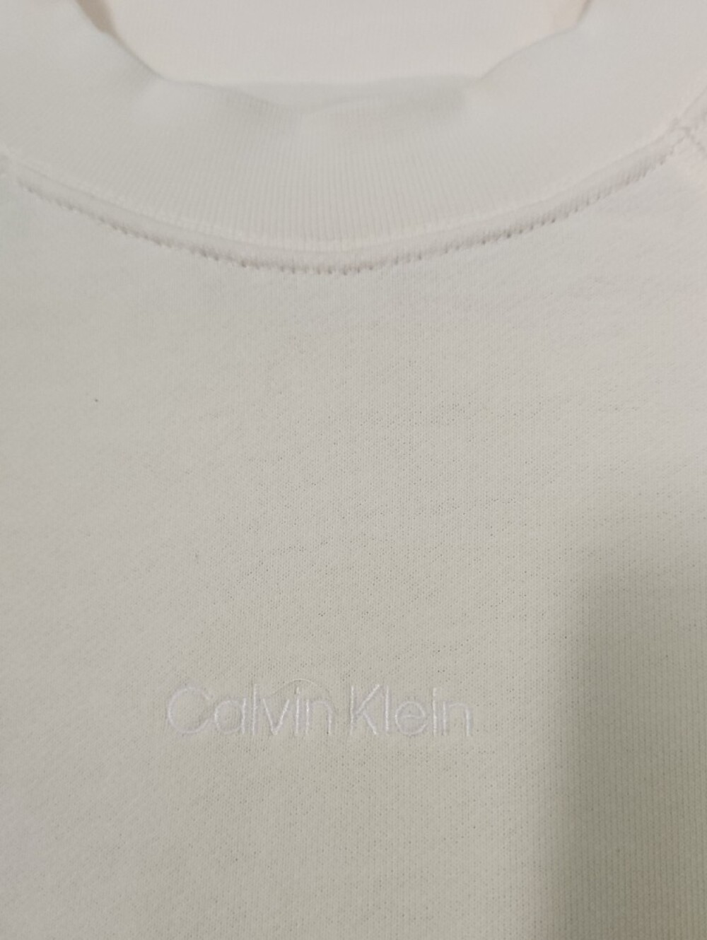 Calvin Klein Cream Crewneck Sweatshirt Top - Picture 3 of 9